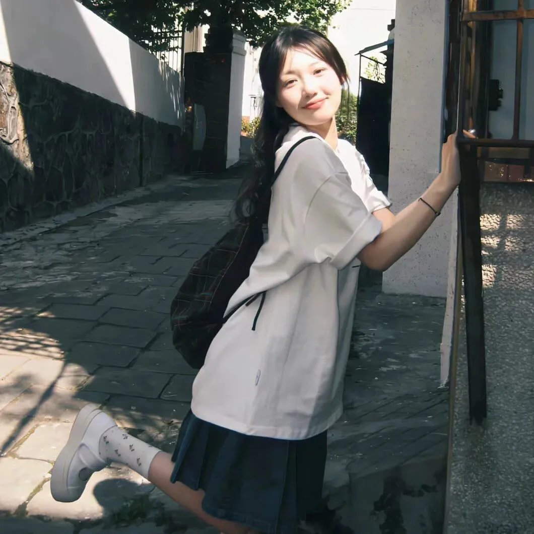 狼在门外 在线观看封面